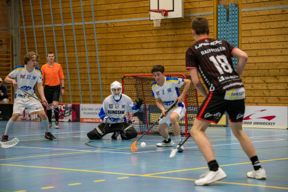 U21B: Chur_Unihockey - Jets  am 09.04.2022 in Chur, Gewerbliche Berufsschule Chur  
Photo: Andi Suter - https://suter.photo/nlb01