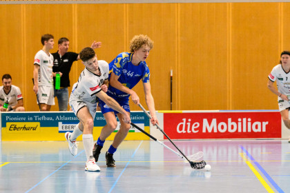 NLB: Jets - Floorball Fribourg  am 15.01.2023 in Kloten, Sporthalle Ruebisbach Kloten  

Photo: Andi Suter - https://suter.photo/20230115_nlb-fribourg