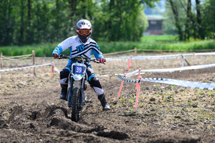 #39-Roesli Valérie (Sursee) auf Pitbike in der Kategorie Pitbike Light 125

Buswil, 6. Mai 2023

——————————————
Web: https://suter.photo
Instagram: suter.photo
——————————————

©suter.photo 2023
