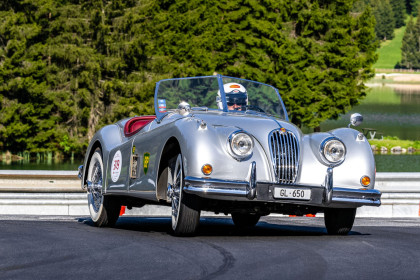 #309 Daniel Gallati (Mollis), Jaguar XK 140 Le Mans (Baujahr:1956, 3442 ccm, 214 PS)

Lenzerheide, 03. Juni 2023

——————————————
Web: https://suter.photo
Instagram: suter.photo
——————————————

©suter.photo 2023