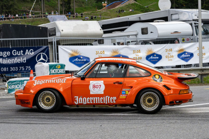 #807 Urs Erbacher (Aesch), Porsche 911 RSR Jägermeister (Baujahr:1975, 3000 ccm, 340 PS)

Lenzerheide, 03. Juni 2023

——————————————
Web: https://suter.photo
Instagram: suter.photo
——————————————

©suter.photo 2023